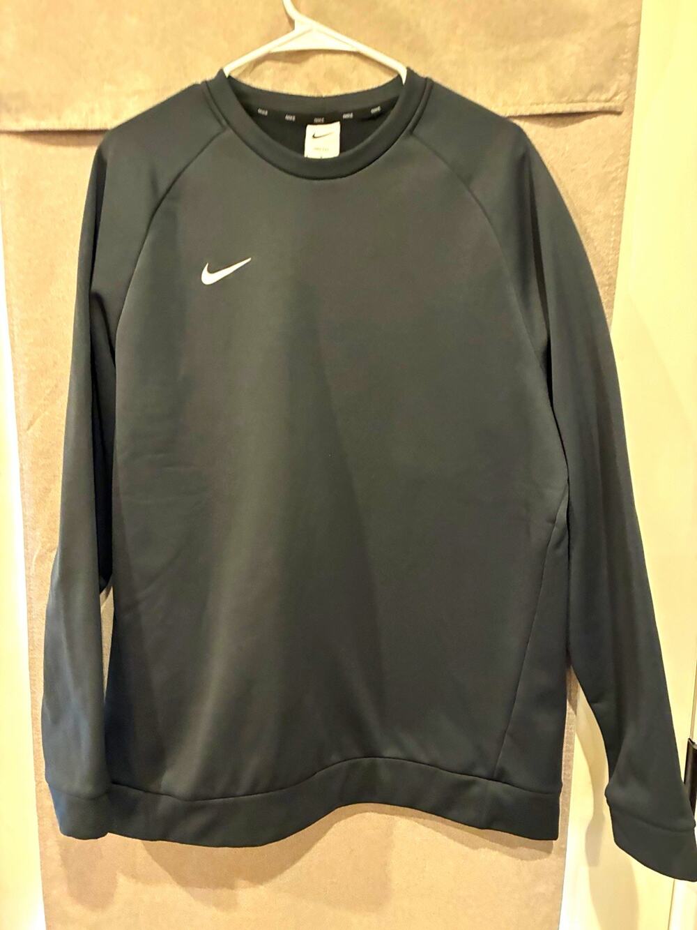 Nike Dri-FIT Men's L Gray Solid Crewneck Long Sleeve Pullover Sweatshirt Logo